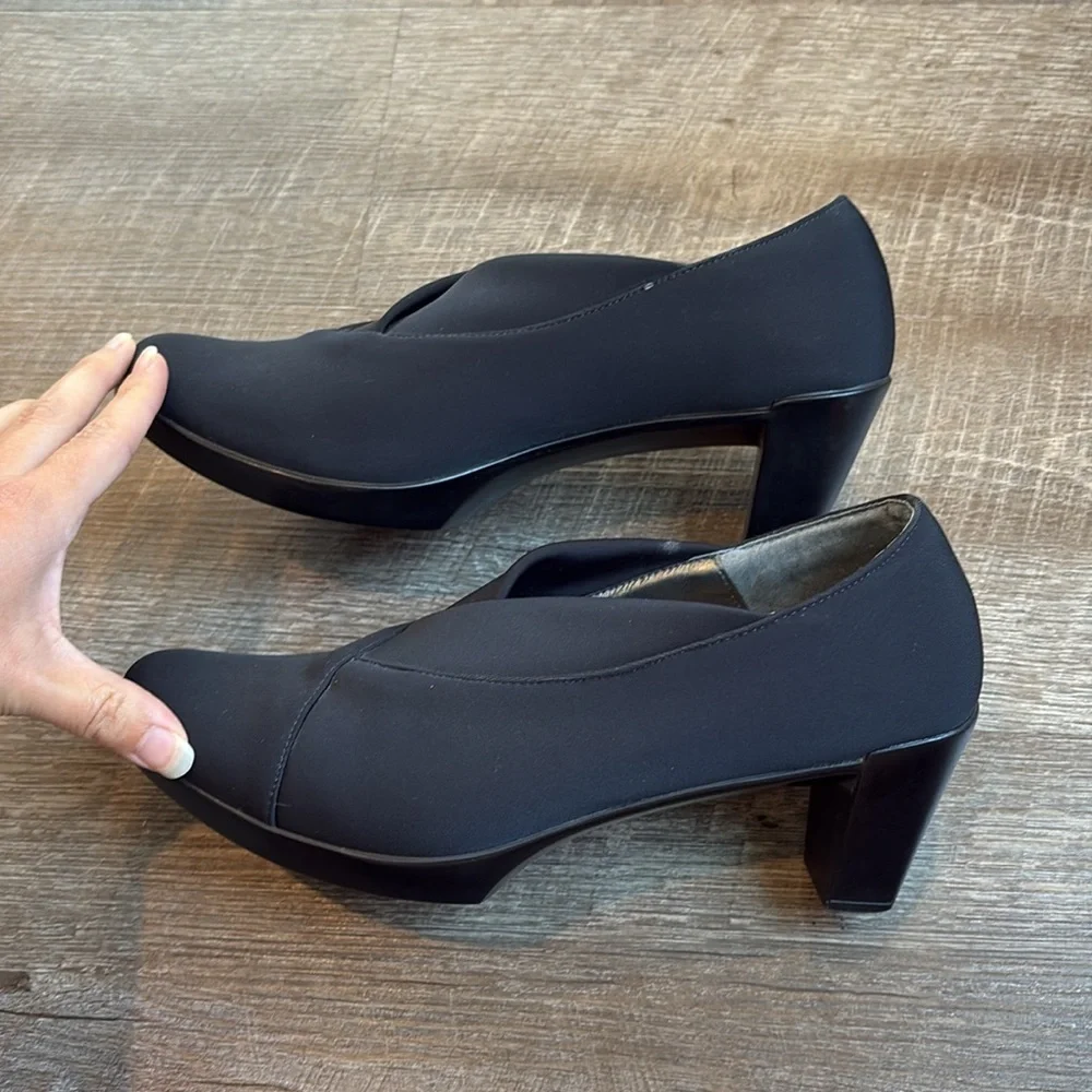 NAOT Black Stretch Heels Women’s 9 (EU40) - Picture 6 of 11